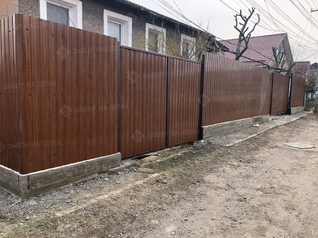 Распашные ворота из профлиста  в Сочи